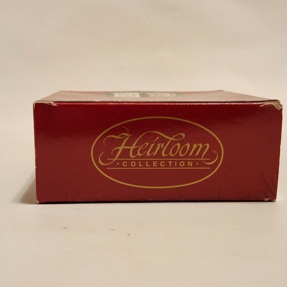 CARLTON Cards Victorian Court Series Ornament 1885 Queensgate - Picture 3 of 11